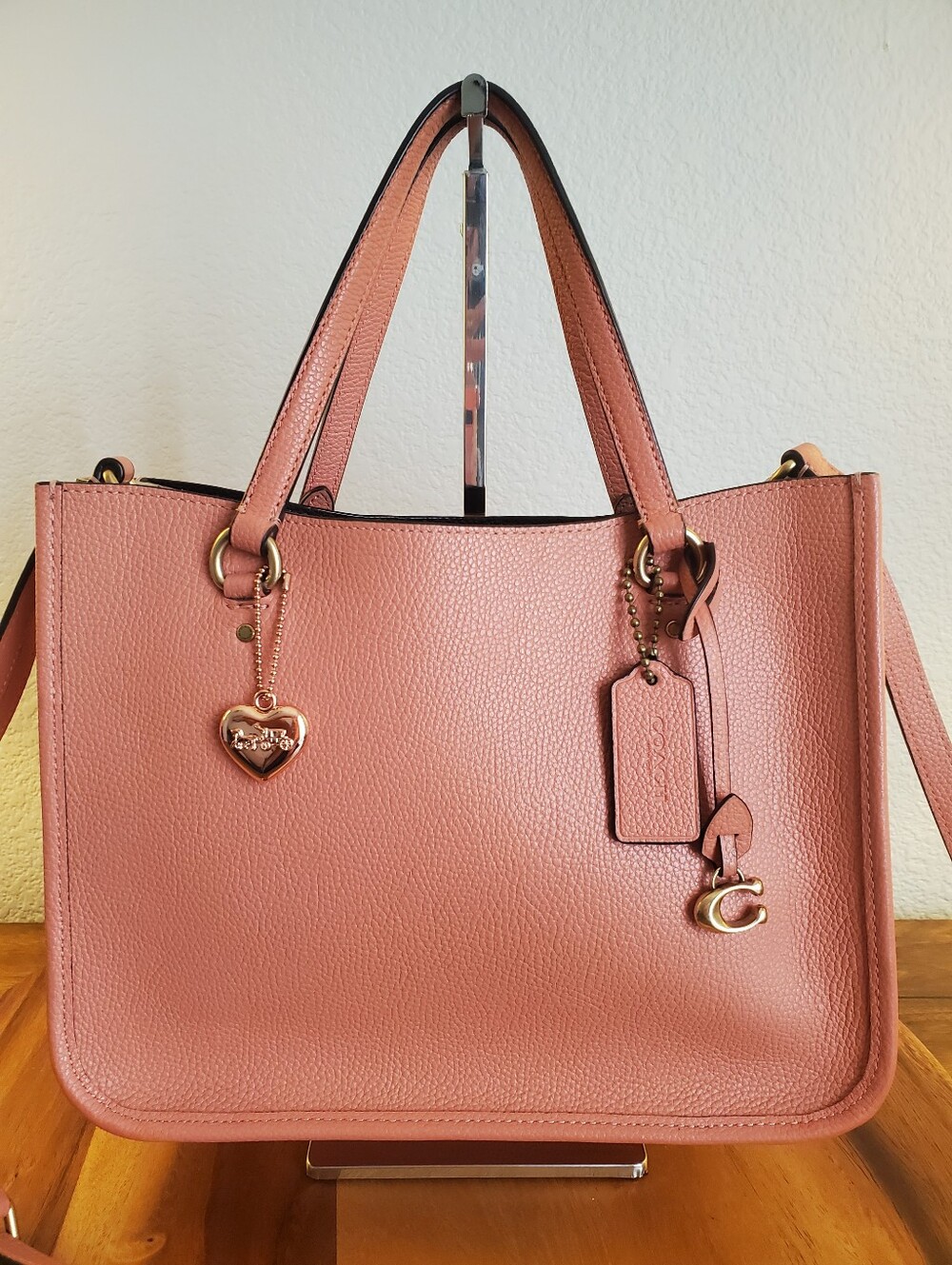 COACH CORAL TYLER CARRYALL IN PERFECT LIKE NEW CONDITION!